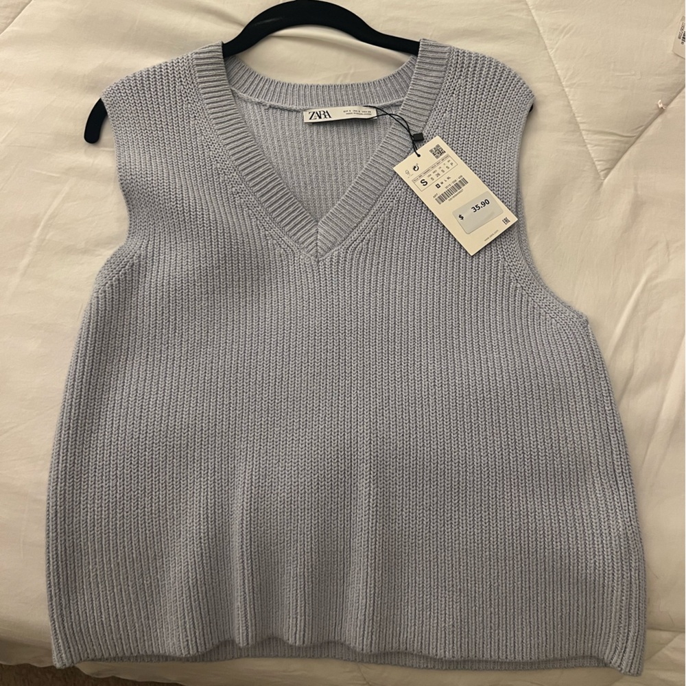 Blue knit Zara vest, new with tags